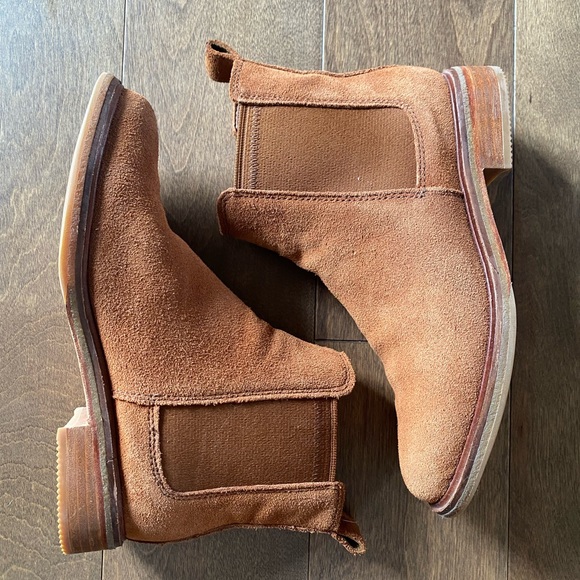 Clarks Chelsea Boot - Picture 2 of 6